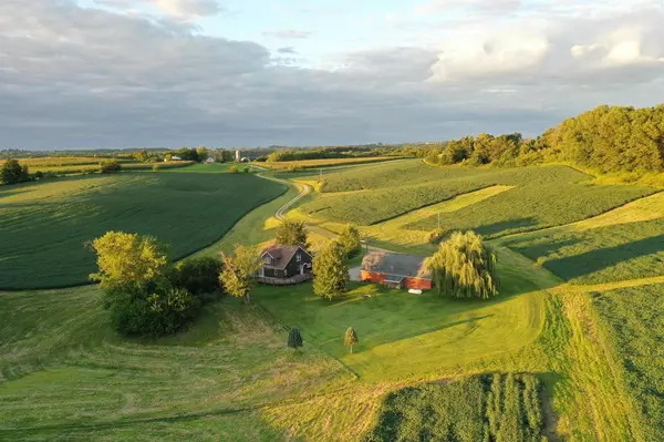 33759 Cottontail Lane, Wauzeka, WI 53826