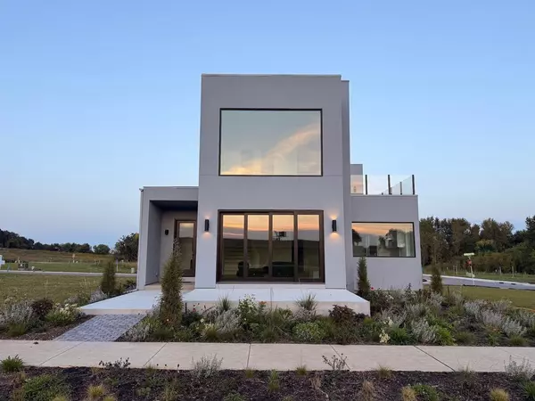 4043 Serenbe ST, Middleton, WI 53562