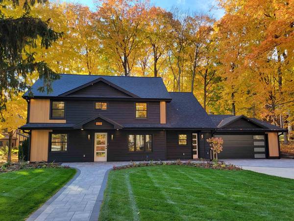 623 Summit Road, Madison, WI 53704