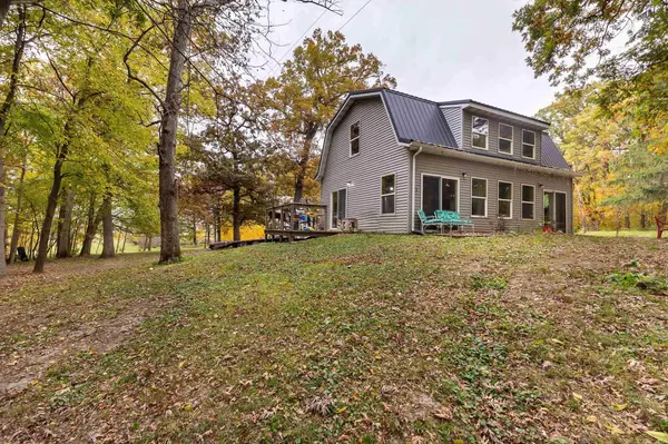 19563 Jenkins Lane, Platteville, WI 53818