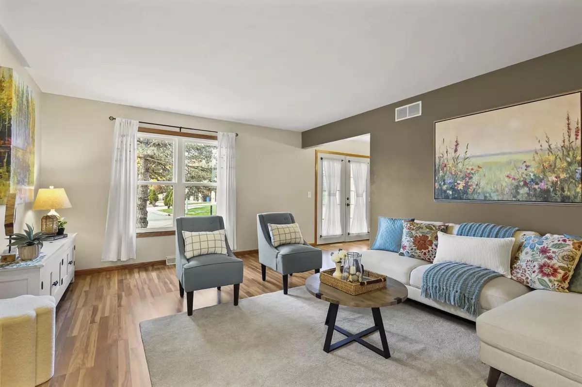 Verona, WI 53593,833 Hemlock DR