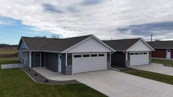Sparta, WI 54656,703 / 705 Stelting ST