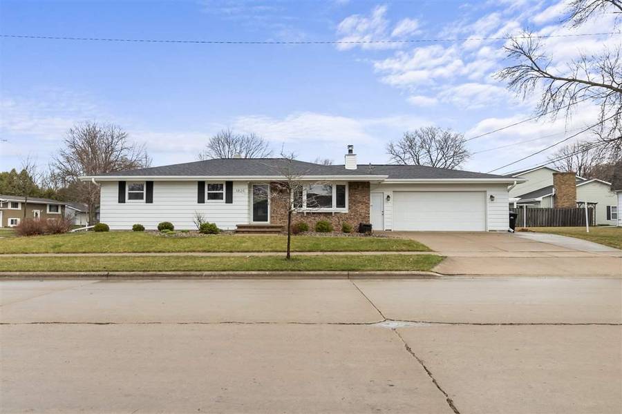 1826 W GRANT STREET, Appleton, WI 54914-2476