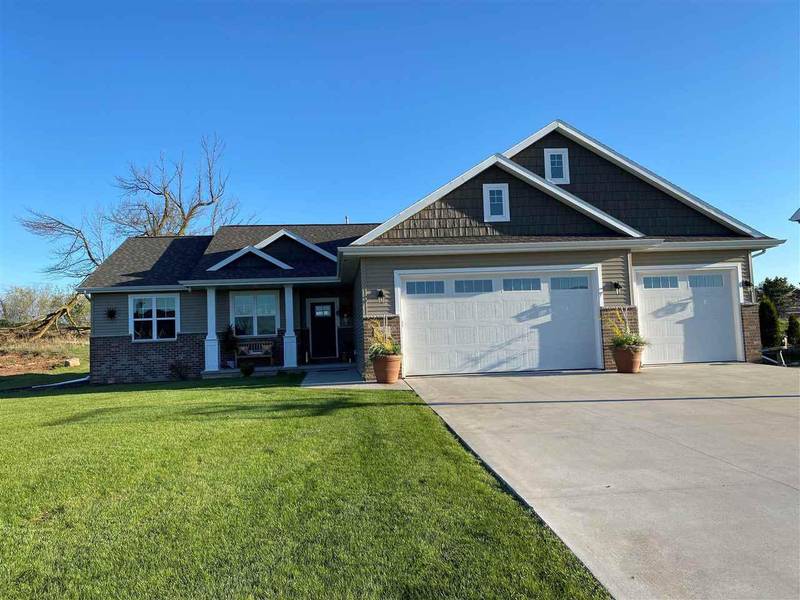 889 W HUBBLE LANE, Appleton, WI 54913