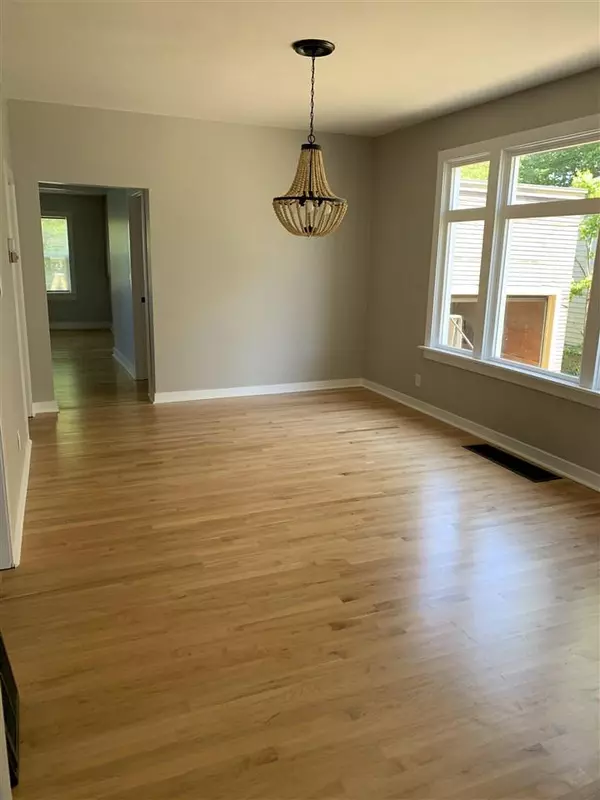 Marinette, WI 54143,1906 CARNEY AVE