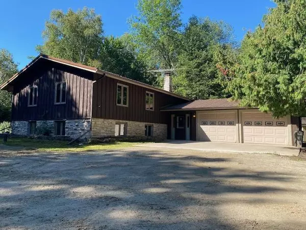W1801 KRAUSE ROAD, Peshtigo, WI 54143-9749