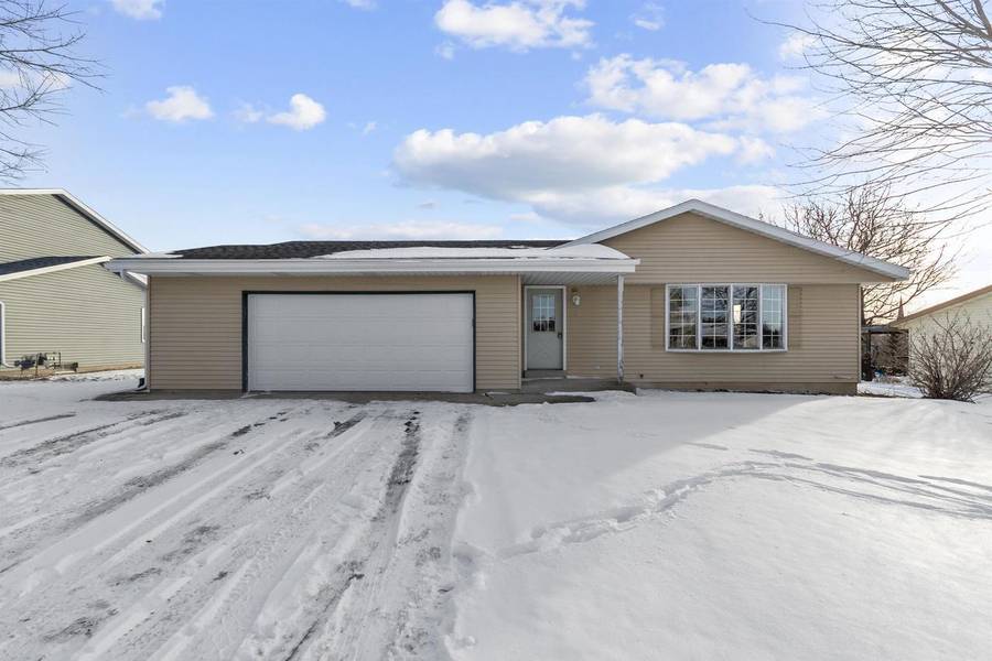 245 HIGHLANDER BOULEVARD, Theresa, WI 53091