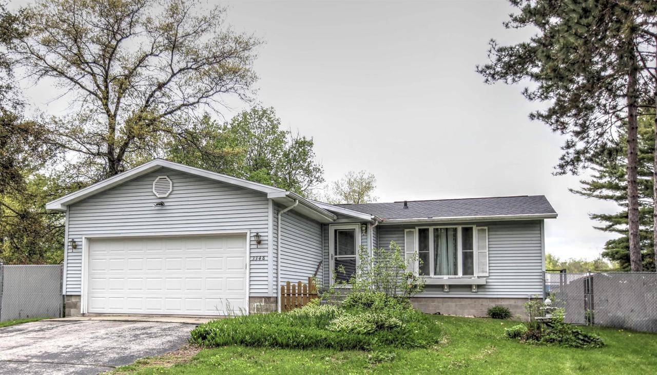 3348 W CLEVELAND AVENUE, Marinette, WI 54143