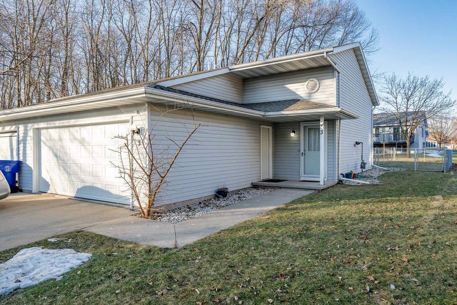 3 PAMELA COURT, Appleton, WI 54915