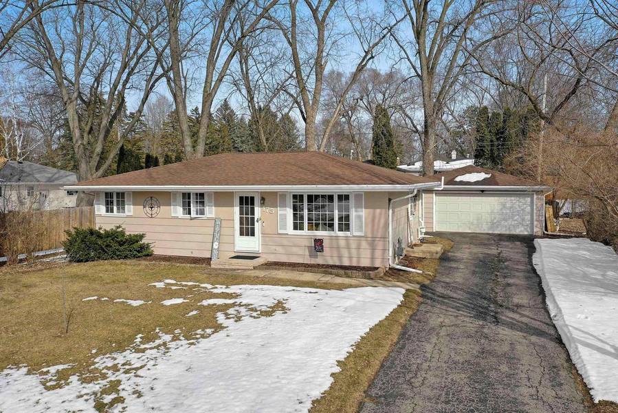 175 ANTON COURT, Appleton, WI 54915