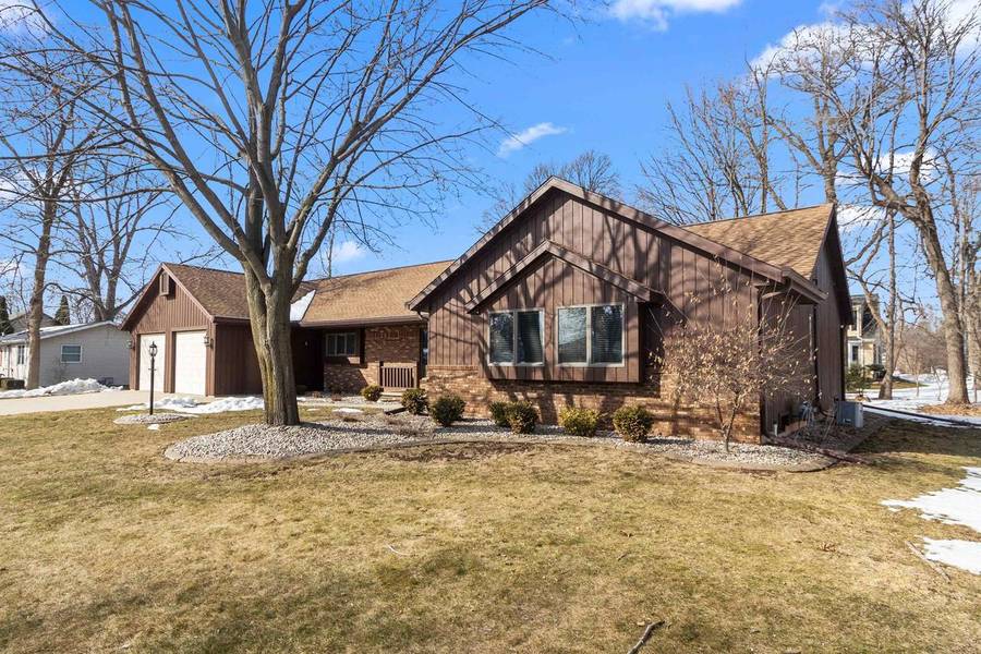 2234 WINWOOD DRIVE, Appleton, WI 54915-1001