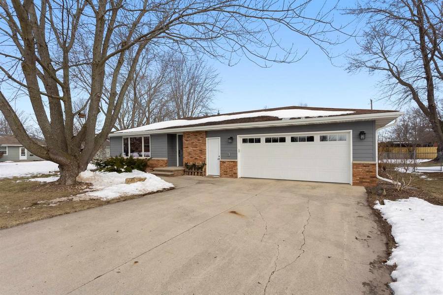 214 W WILSON AVENUE, Appleton, WI 54915-1613