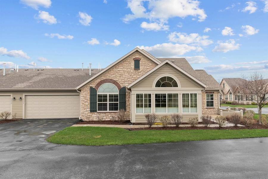 2330 E TUSCANY WAY, Appleton, WI 54913