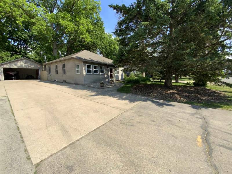 2406 GMEINER ROAD, Appleton, WI 54915