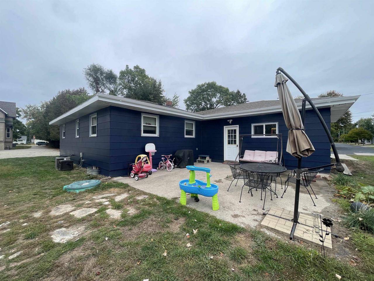 Marinette, WI 54143,2021 9TH STREET