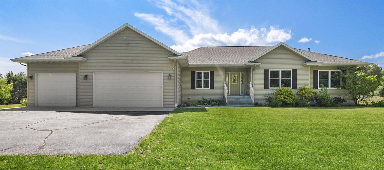 N2401 KRAUSE ROAD, Marinette, WI 54143