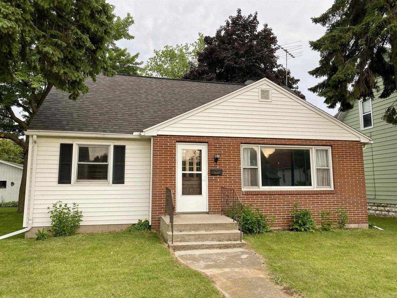 Marinette, WI 54143,1054 MARINETTE AVENUE