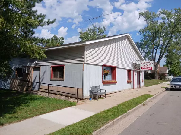314 E MAIN STREET, Suring, WI 54174-9568