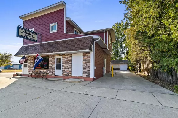 124 CHICAGO STREET, Oconto, WI 54153