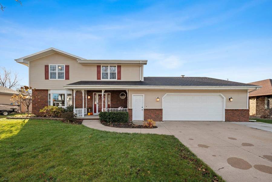 1701 W CLOVERDALE DRIVE, Appleton, WI 54914