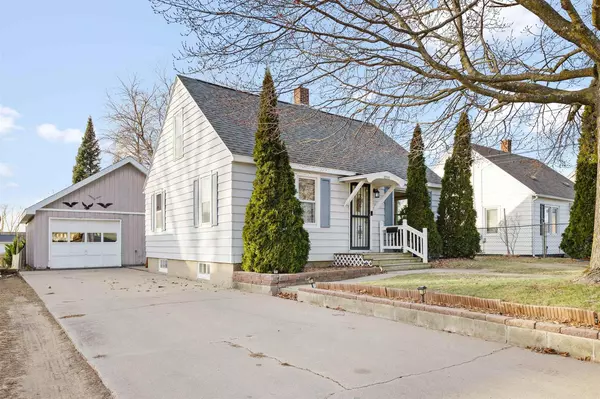 2501 18TH STREET, Menominee, MI 49858