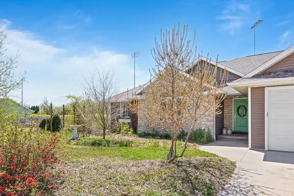 Kimberly, WI 54136-1900,528 CORTLAND COURT