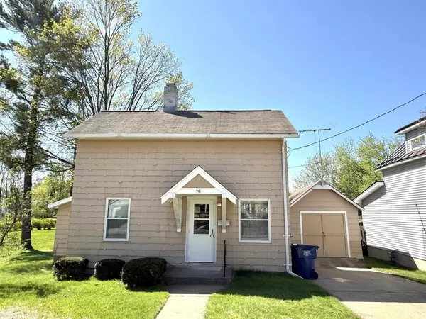 76 PAULINA STREET, Clintonville, WI 54929