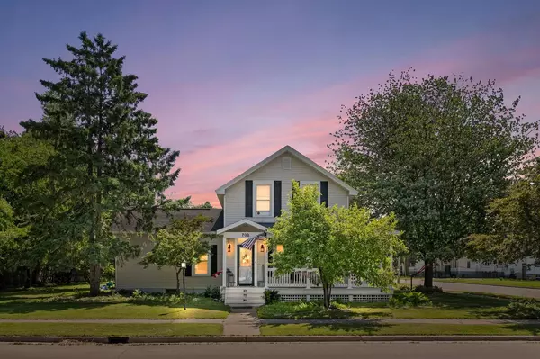 Oconto, WI 54531,702 PARK AVENUE