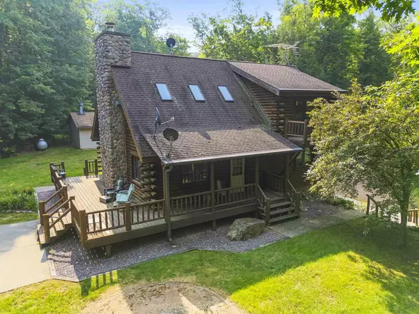 15789 HICKORY LANE, Mountain, WI 54149