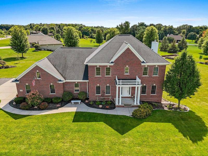 27 GOLDEN WHEAT LANE, Wrightstown, WI 54180-1237
