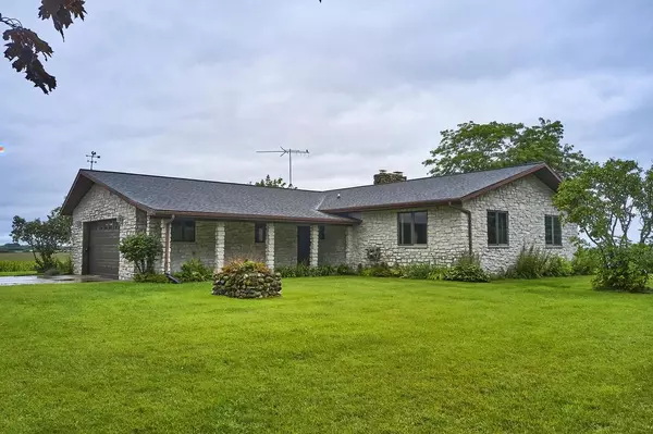 3921 LOGTOWN ROAD, Oconto, WI 54153