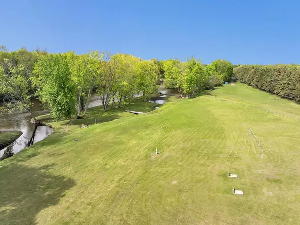 Oconto, WI 54153,116 HOLTWOOD WAY