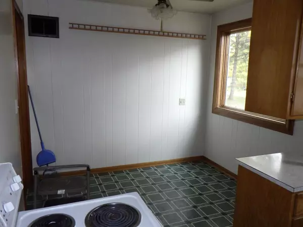 Clintonville, WI 54929,136 GARFIELD AVENUE