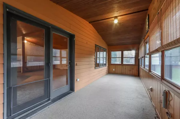 Waupaca, WI 54981,N1074 COUNTY HIGHWAY E