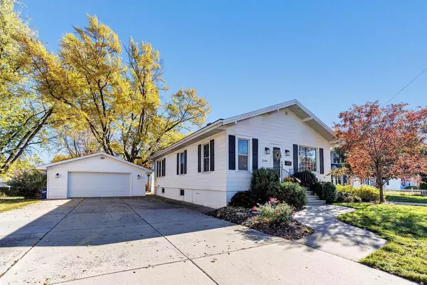 3249 S WEBSTER AVENUE, Green Bay, WI 54301