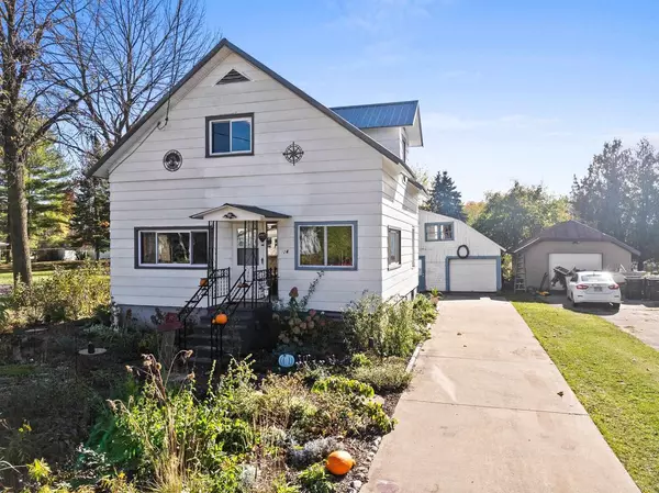 124 W CEDAR STREET, Gillett, WI 54124