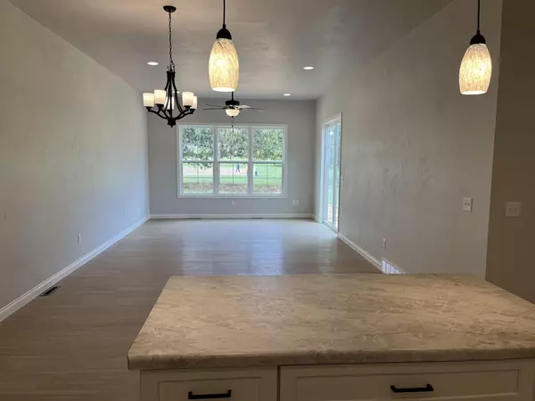 New London, WI 54961-8782,2093 ABBEY ROAD