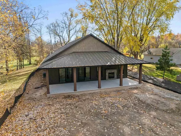 Suamico, WI 54173,1253 RIVERSIDE DRIVE