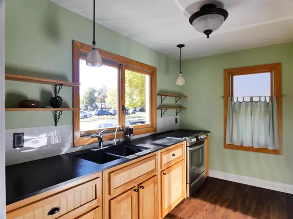 Green Bay, WI 54304,846 9TH STREET