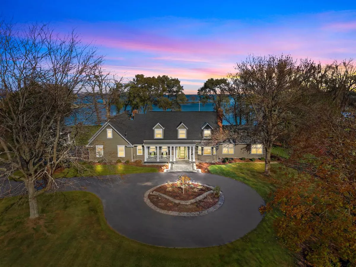 Neenah, WI 54952,104 LIMEKILN DRIVE