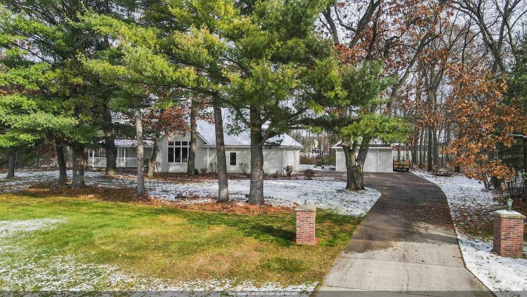 N3560 OAKWOOD, New London, WI 54961