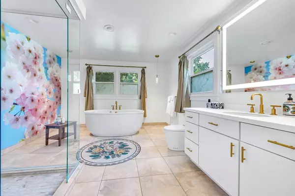 Green Bay, WI 54311,1014 LAVERNE DRIVE