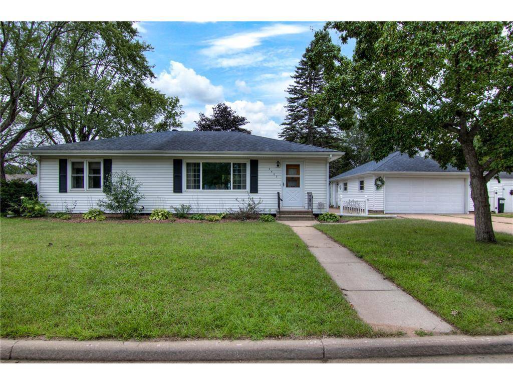 3403 Valmont Ave, Altoona, WI 54720