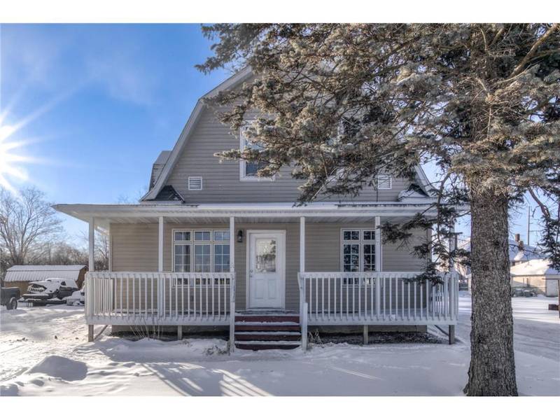 16 W Gates St, Rice Lake, WI 54868