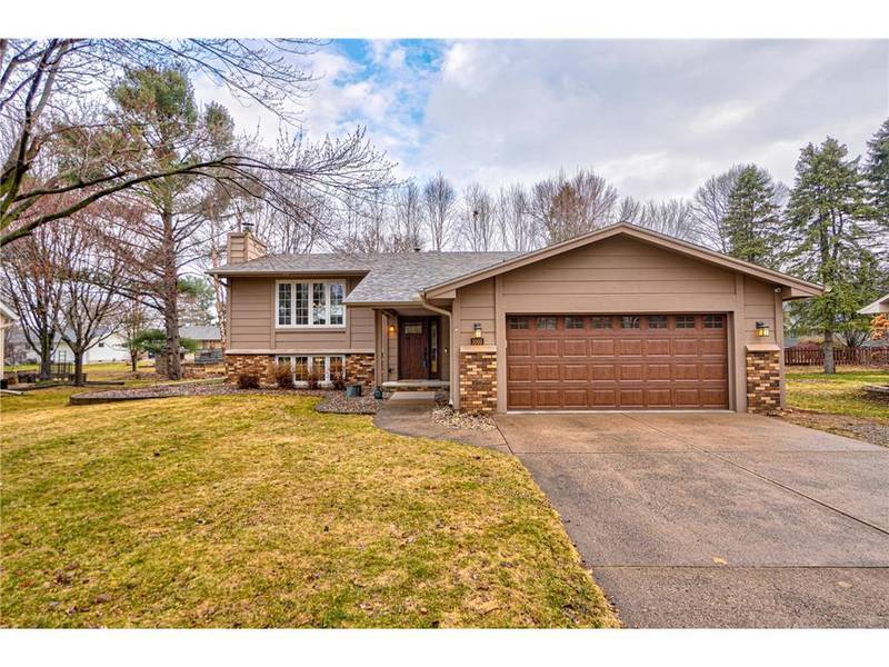 1003 Falcon Drive, River Falls, WI 54022