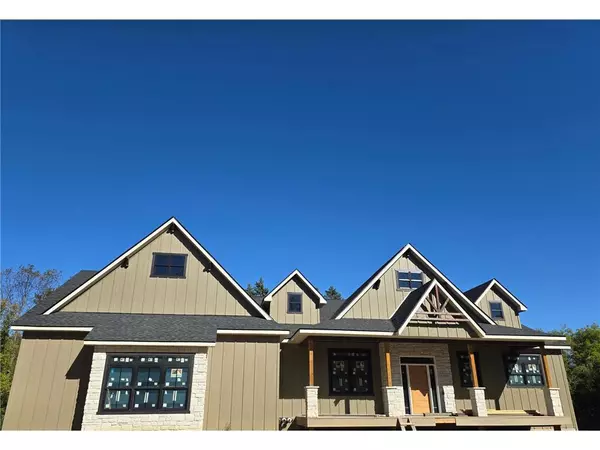 1393 Fox Ridge Trail, Hudson, WI 54016