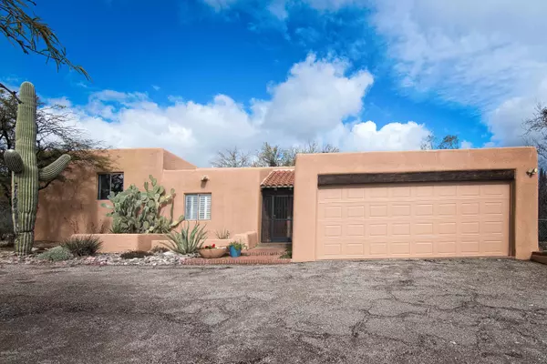 2811 N Tomahawk Trail, Tucson, AZ 85749