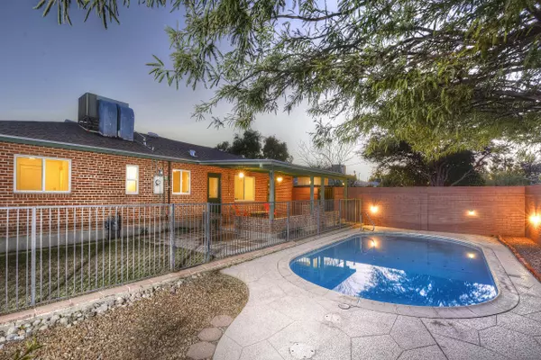 Tucson, AZ 85711,4833 E Cooper Street