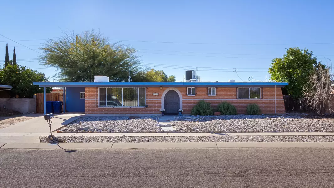 8518 E 19Th Street, Tucson, AZ 85710