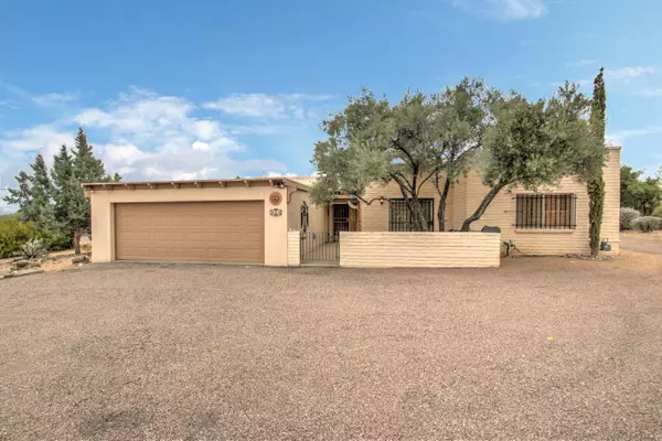 511 W Continental Road, Green Valley, AZ 85622